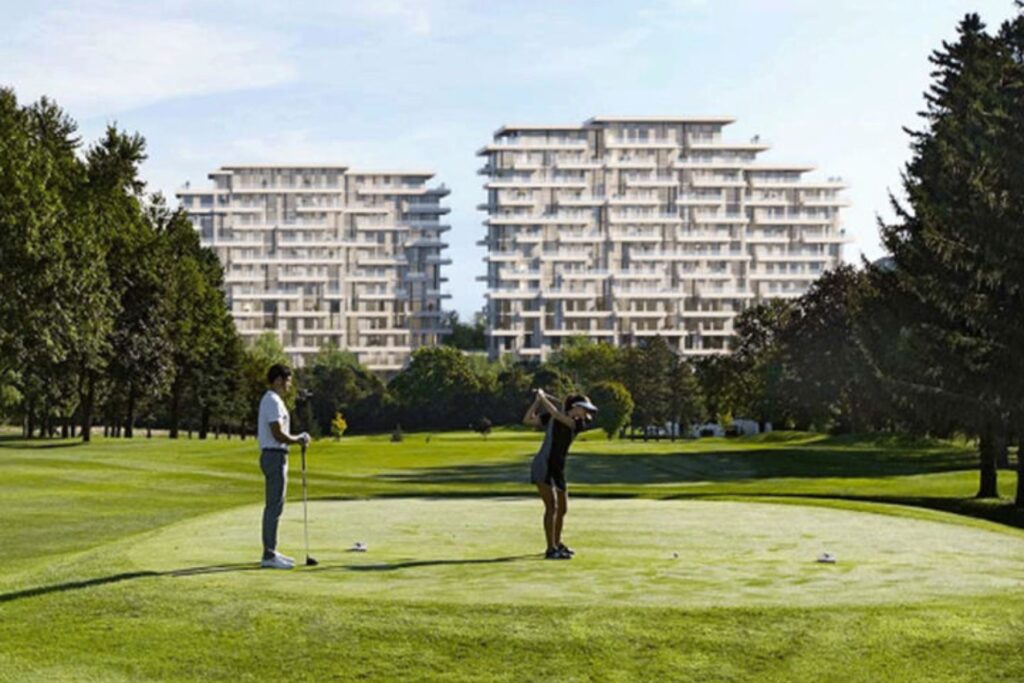 Now-Selling-Royal-Bayview-Condos-Tridel-7859-Yonge-St-Thornhill-ON-12-storeys--outdoor-golf-courses