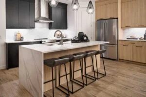 Chinook Gate front Garage Home Kitchen[1]