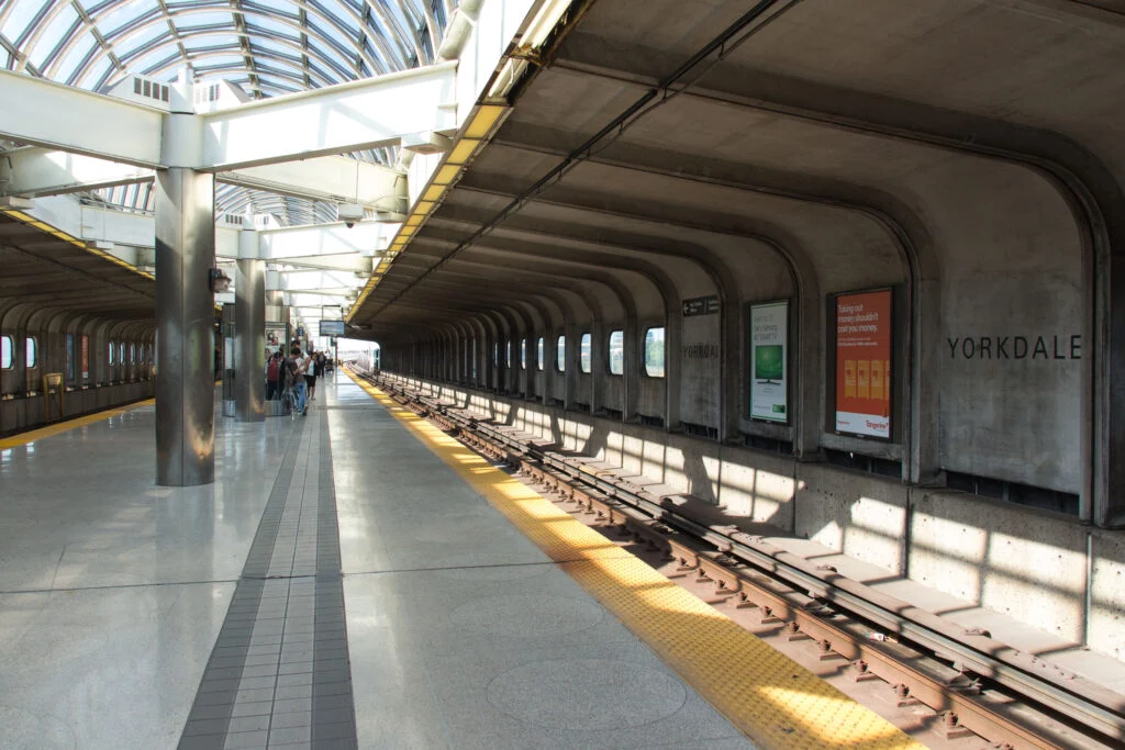 Yorkdale platform 03