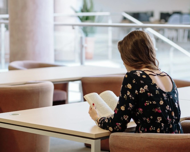 Thompson Towers Lounge 1